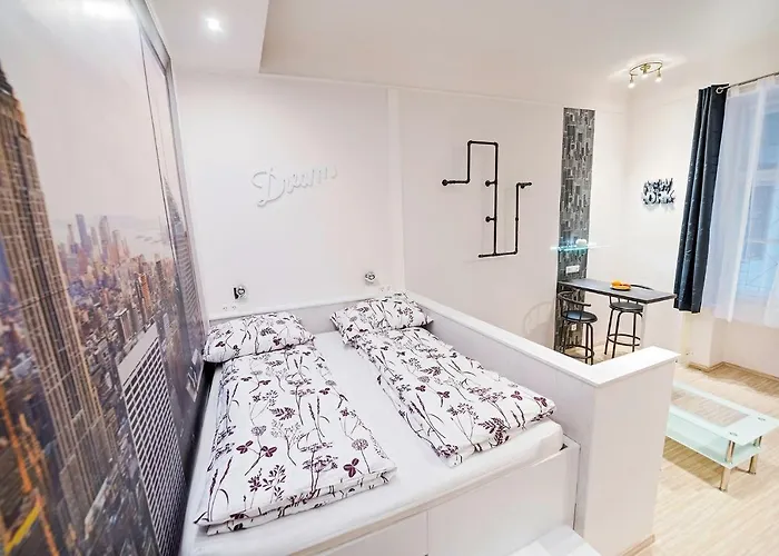 Apartment Free Parking, Quiet Design Flat In The Centre