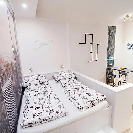 Appartamento Free Parking, Quiet Design Flat In The Centre